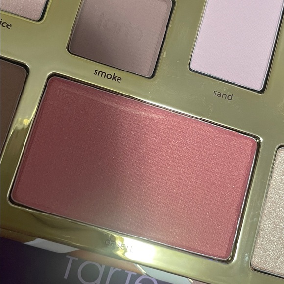 TARTE “CLAY PLAY MUST-HAVE” EYE AND CHEEK PALETTE - Picture 5 of 9
